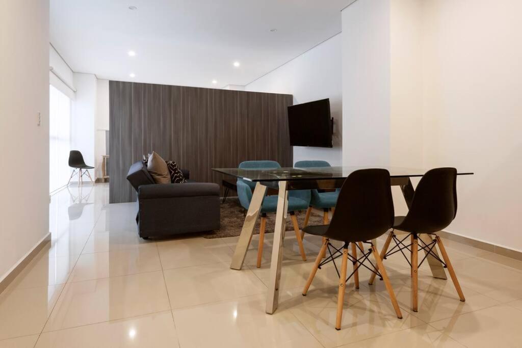 Appartement Beautiful Loft. King Size Bed. 150 Mbps Internet.